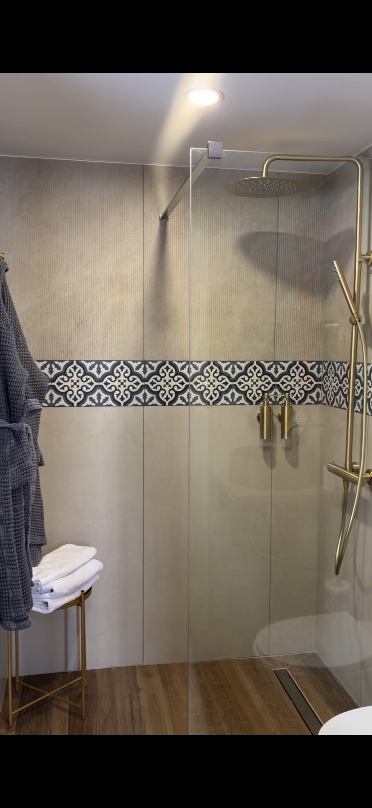 Душевая RusKo