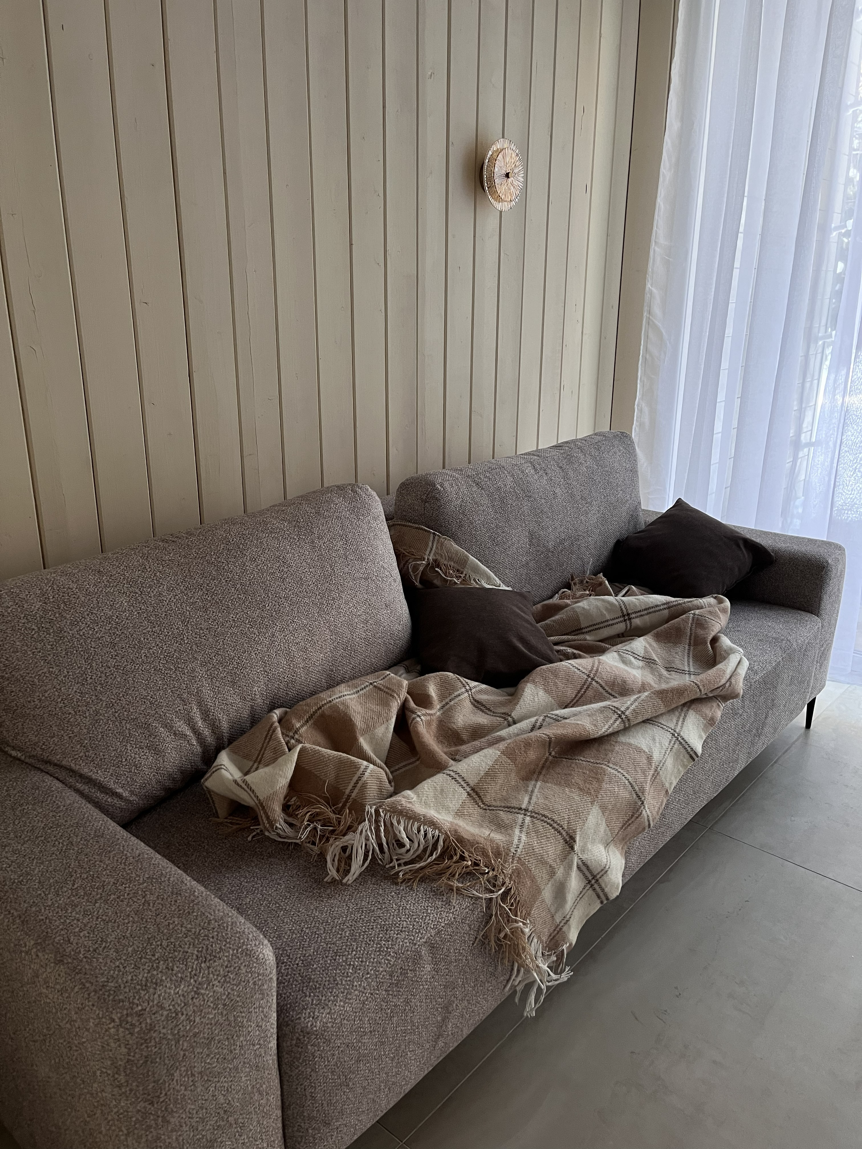 Гостиная с диваном